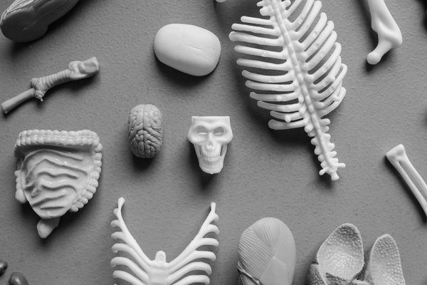 How can UK citizens balance mental health and weight loss effectively?